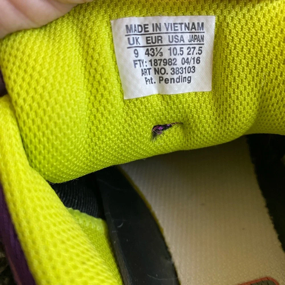 Salomon Women's Speedcross Athletic Shoes - Like New - Picture 5 of 6